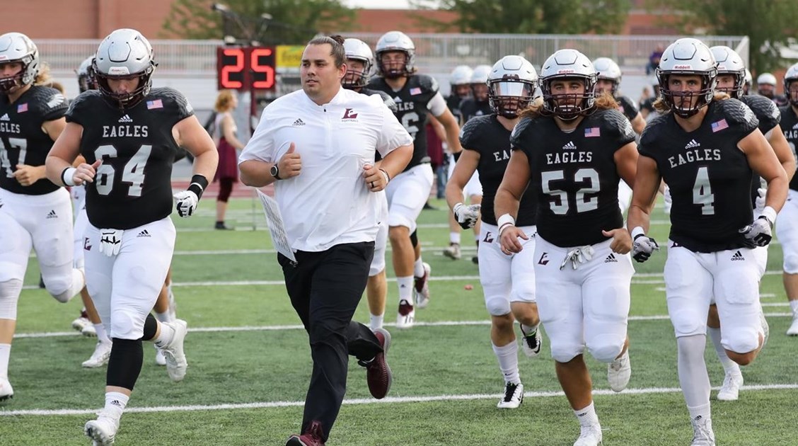 UWLA CROSSE FOOTBALL Coach Janus says Week 1 is a QB “opportunity” WKTY