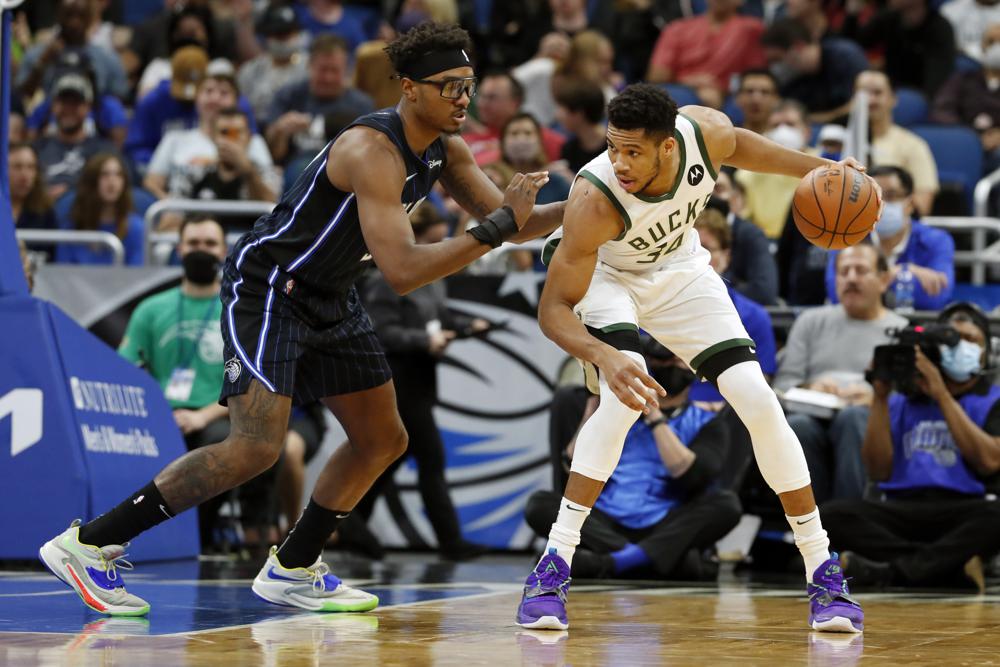 Bucks win 4th straight behind 28 from Antetokounmpo, while Wagner drops 38 for Magic