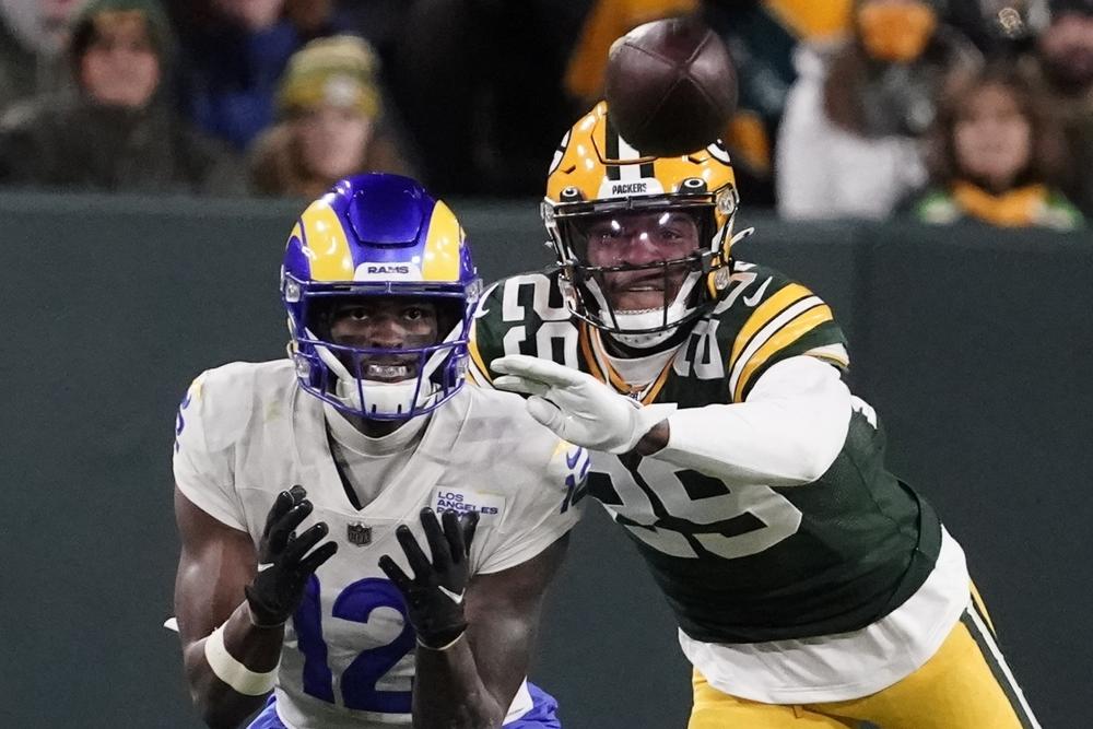 Douglas’ surprising emergence sparks Packers’ defense