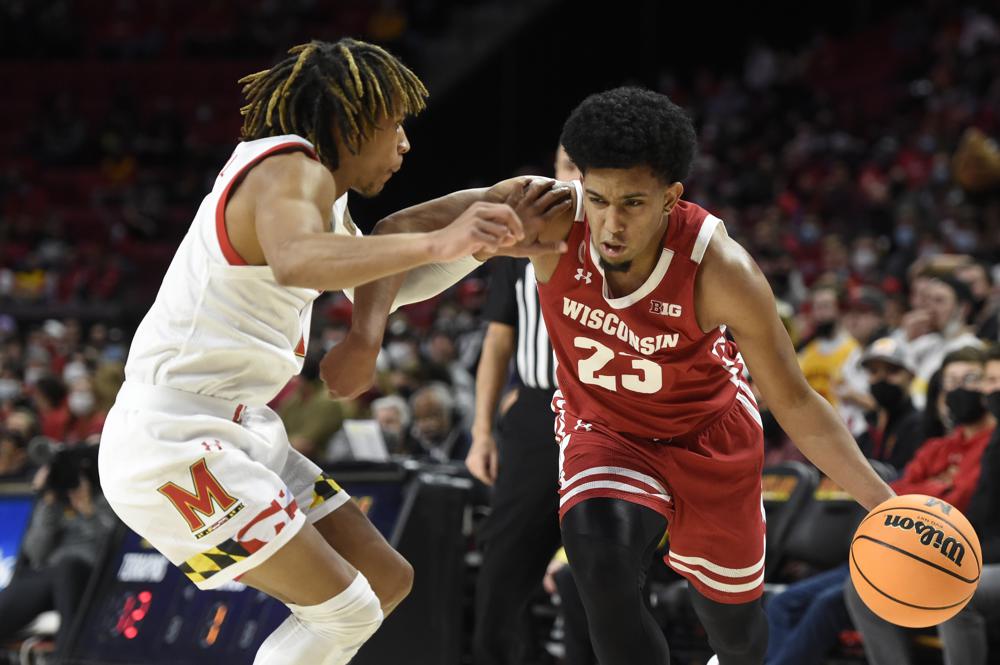 Badgers beat Arkansas State in season-opener behind 20 points from Chucky Hepburn