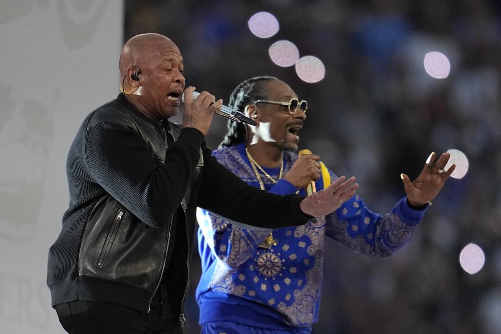 Halftime Review: Dre, Snoop and friends deliver epic show