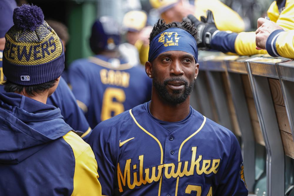 Andrew McCutchen's 2022 season reviewed by Brewers.