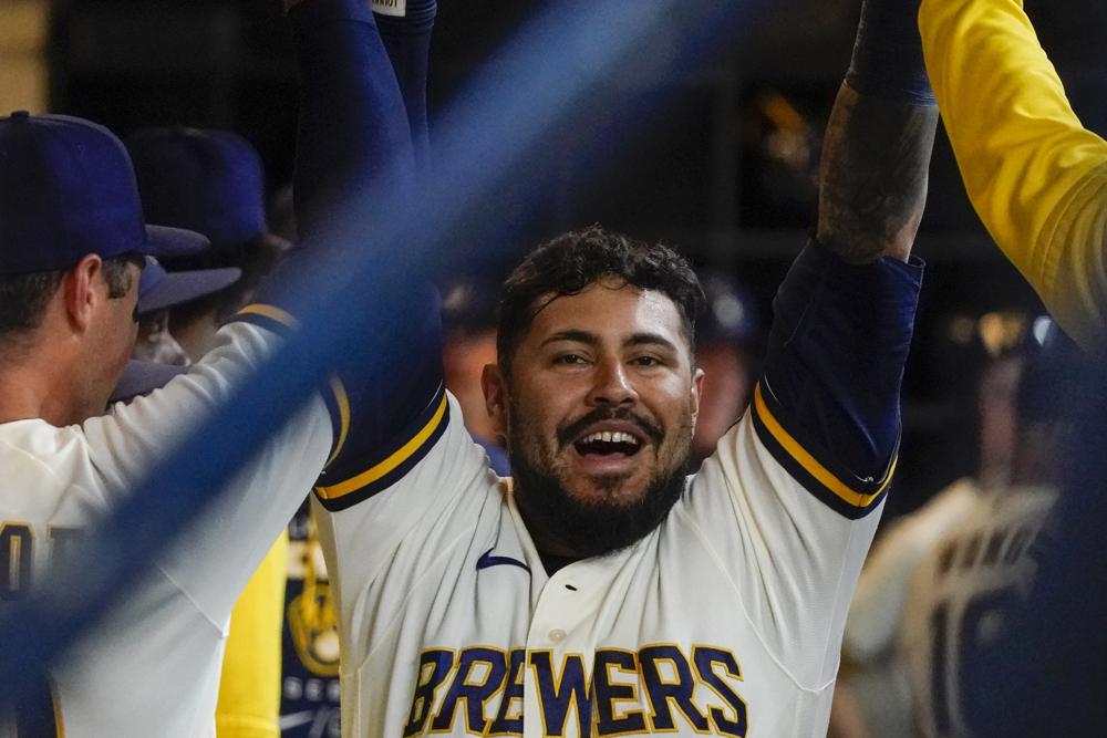 Woodruff shines as Brewers win home opener 5-1 over Cards
