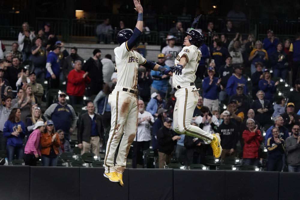 Adames homers twice as Brewers pound lowly Reds 10-5