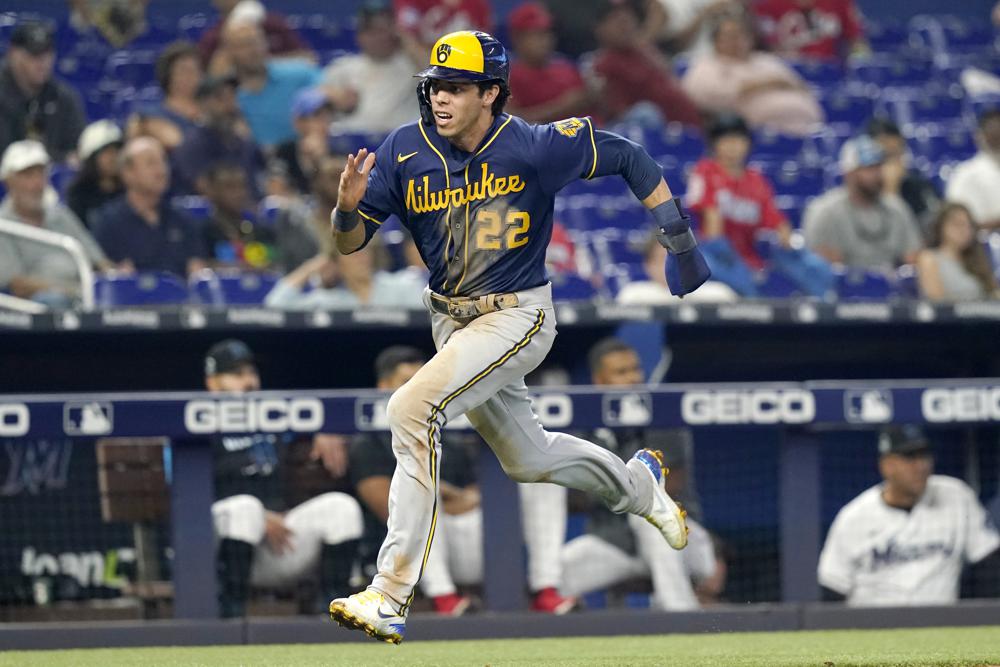 Kolten Wong blasts 3 home runs in Milwaukee Brewers' victory over