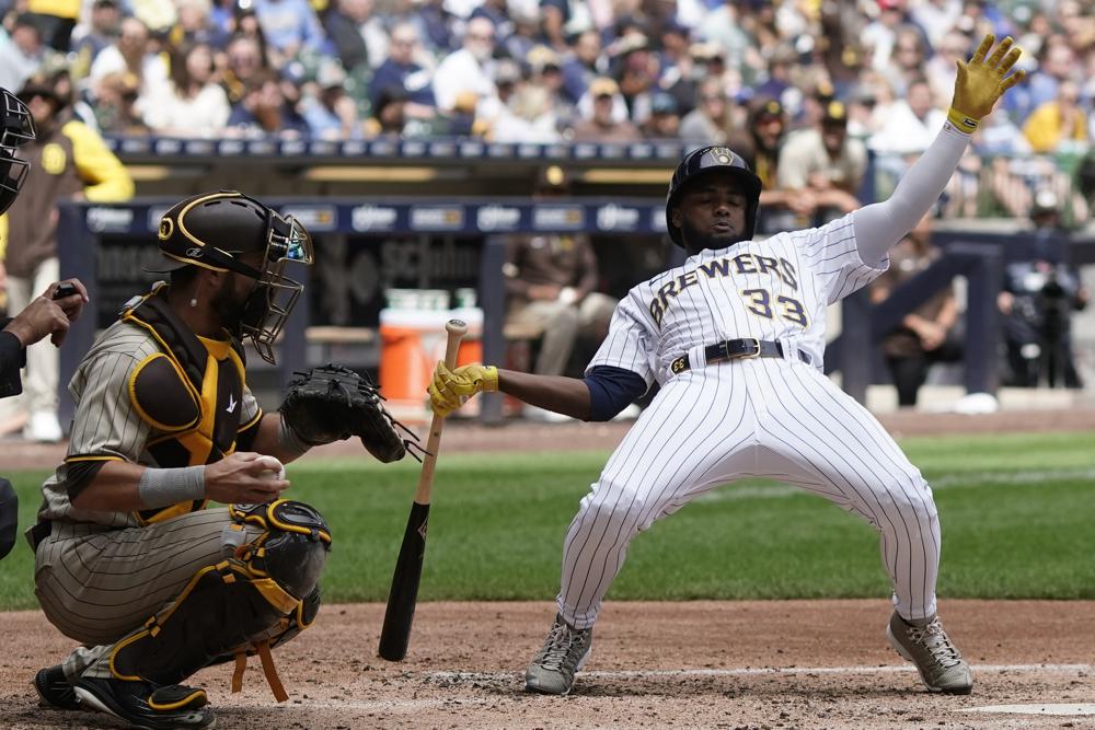 Cronenworth’s HR in 10th sends Padres past Brewers