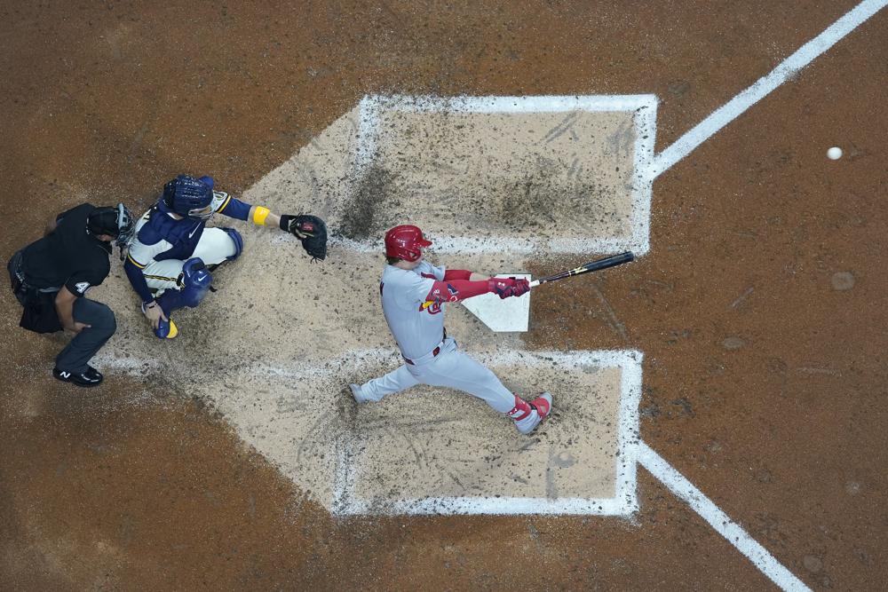 Gorman hits 2 HRs, Cardinals end Milwaukee’s four-game win streak and tie for 1st
