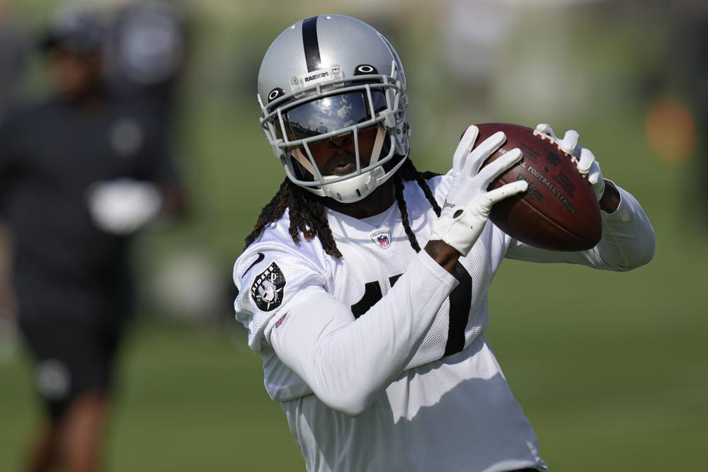 Davante Adams humble to learn in first year with Raiders