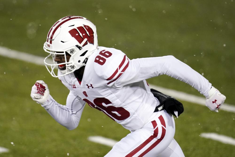 Badgers grieve loss of ex-teammate as they prep for Huskers