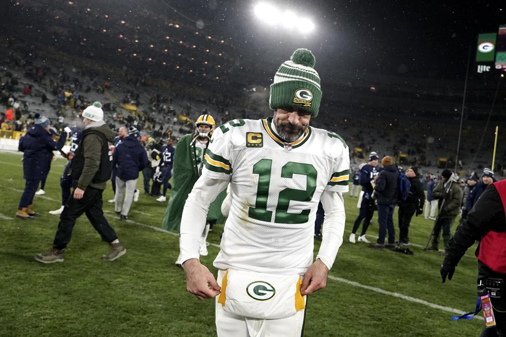 Rodgers says he’d have open mind if Packers ask him to rest