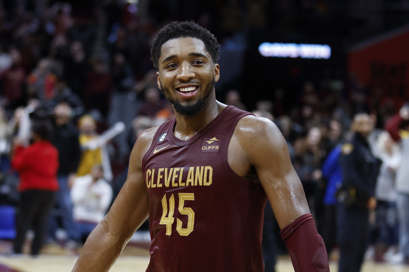 WATCH: Highlights from Cavs guard Donovan Mitchell’s 71-point game against Bulls