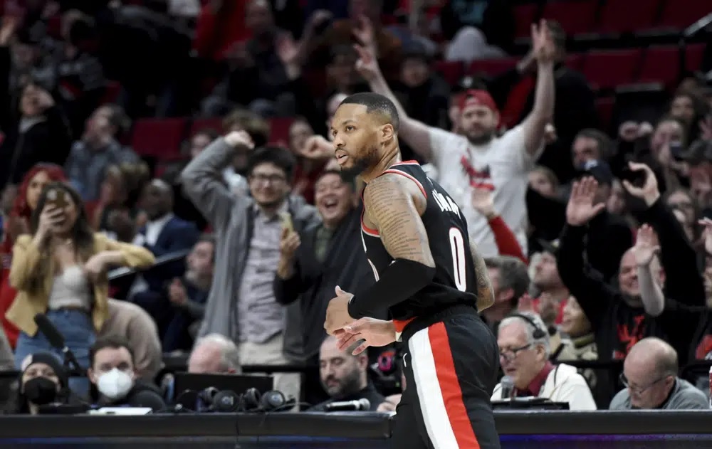 Blazers’ Lillard has 71 pts and 13 3s, then gets drug tested