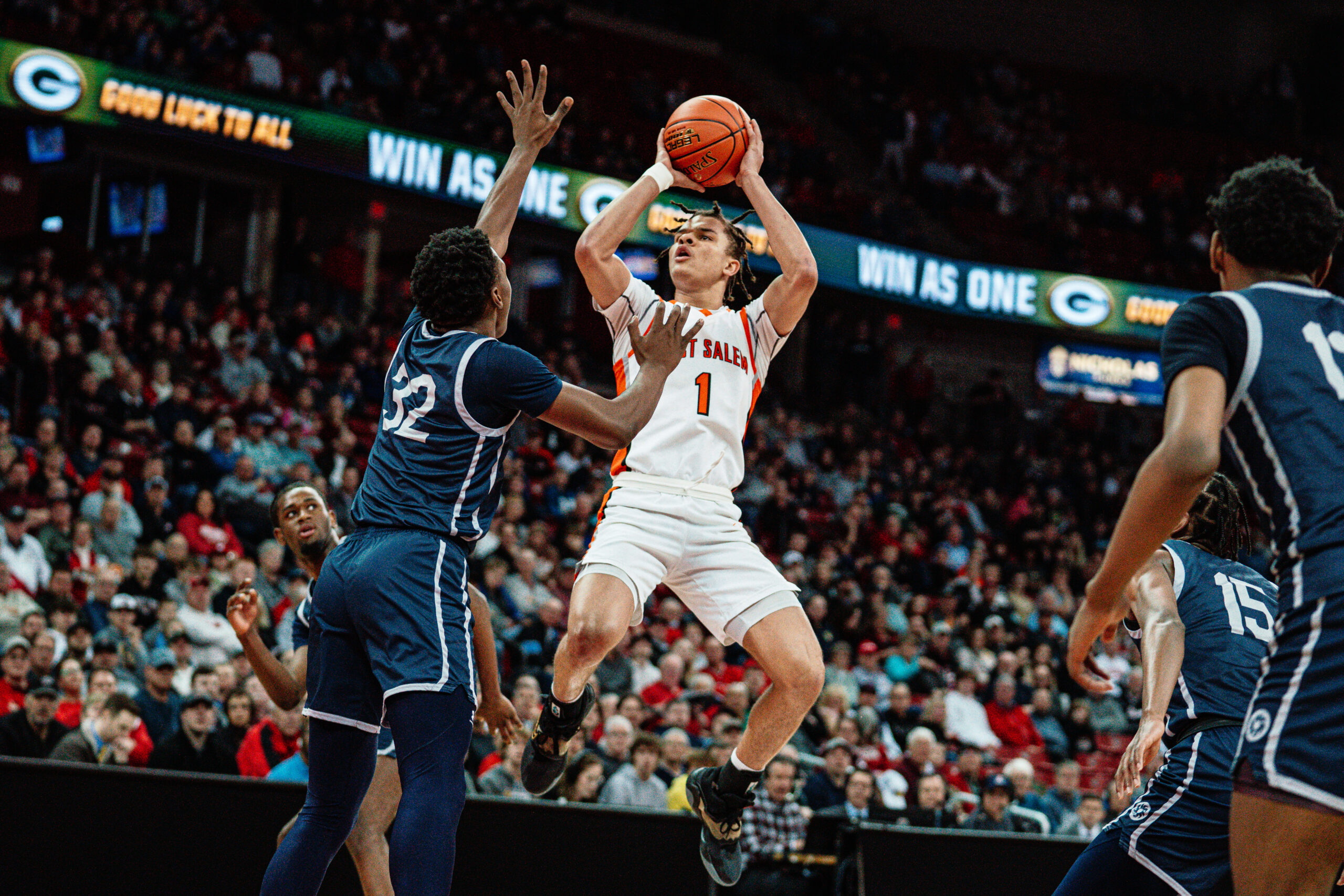 Henderson scores 25, leads West Salem to semifinal win over Milwaukee Academy of Science