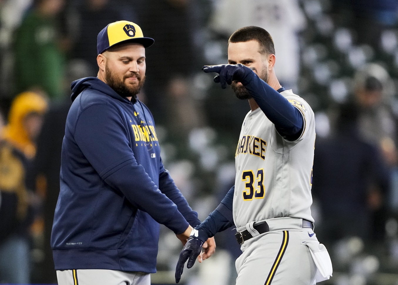Turang drives in go-ahead run, Brewers defeat Mariners for 4th consecutive win