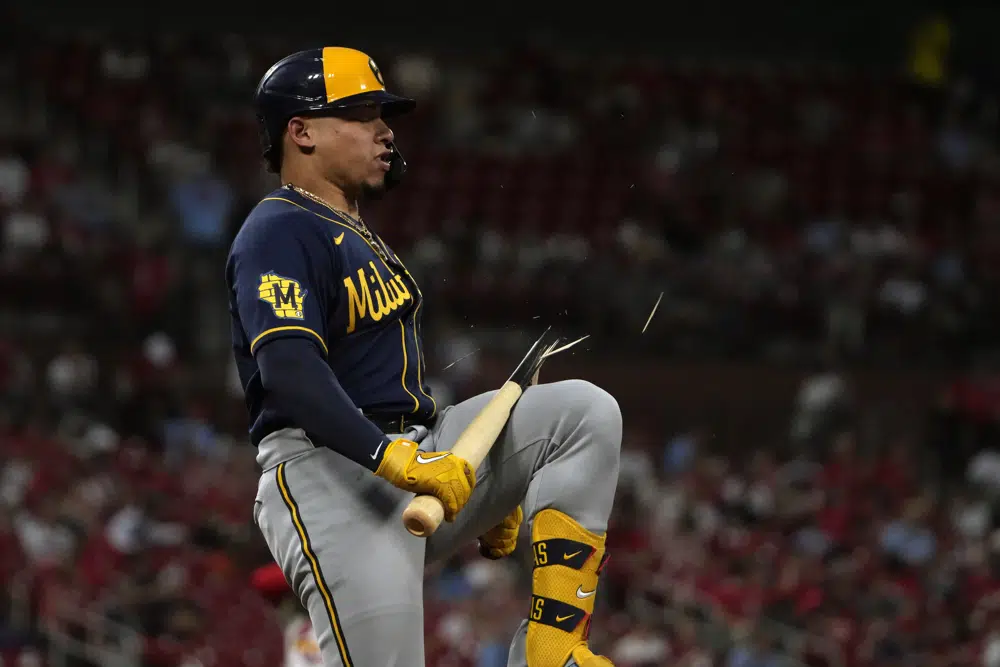 Tyrone Taylor leads Brewers to 3-2 win over Cardinals