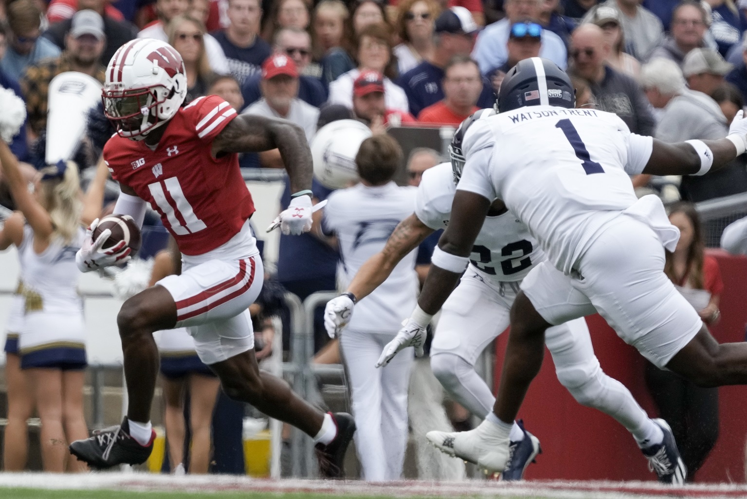 Mordecai, Allen each run for 2 TDs, Badgers force 6 turnovers to beat Georgia Southern