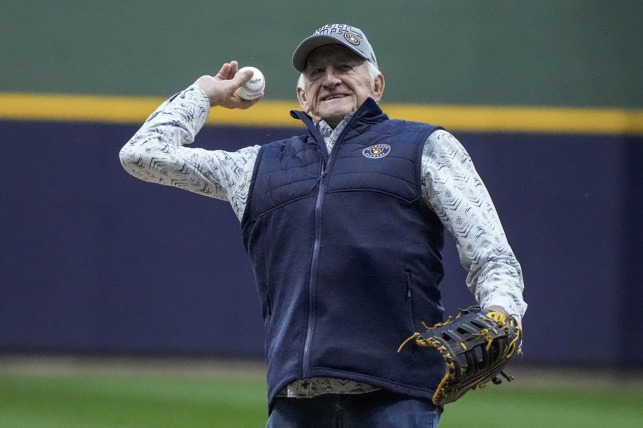 Bob Uecker, 90, expected to broadcast Brewers’ home-opener, workload the rest of season uncertain