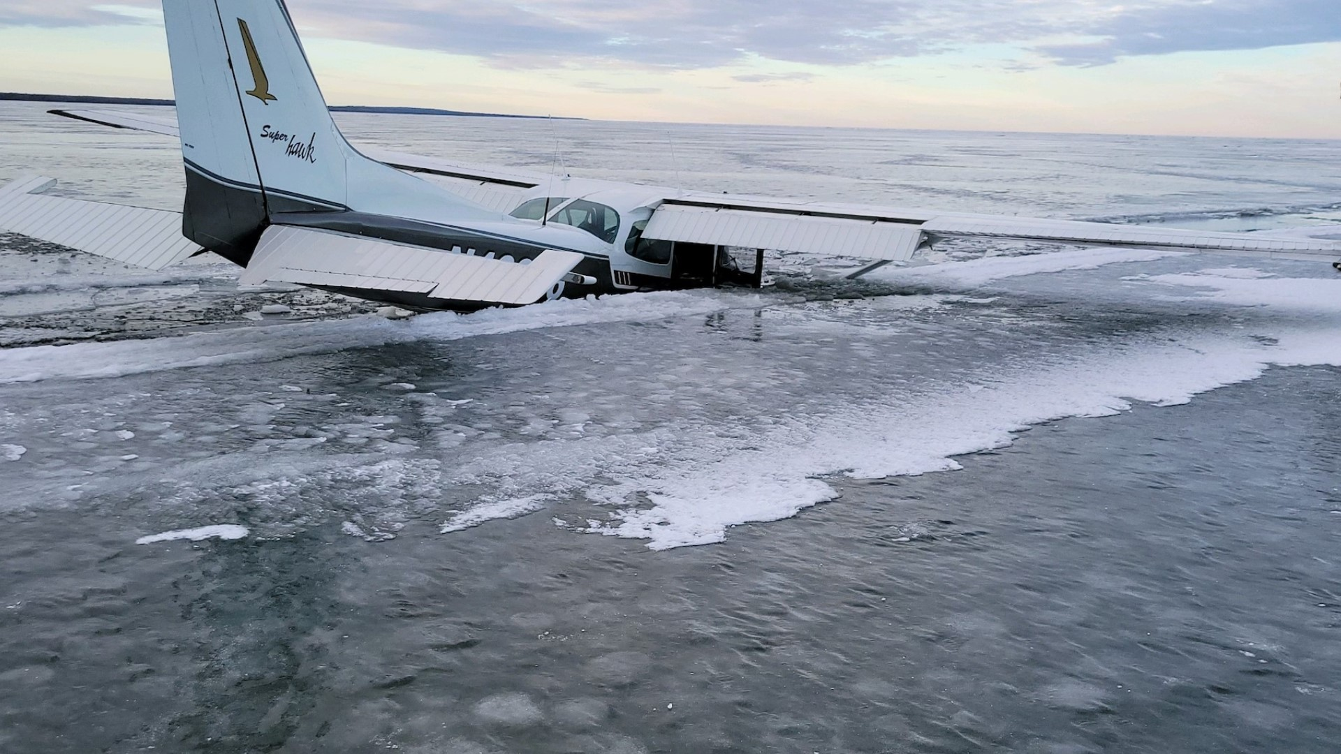 Plane breaks through thin ice on Minnesota ice fishing lake, 2 days after 35 anglers were rescued