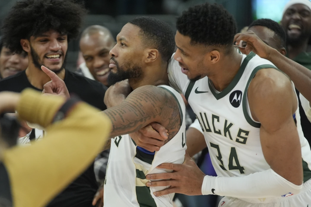 Damian Lillard returns from month-long absence, has mixed results in Bucks 123-115 loss to Pacers