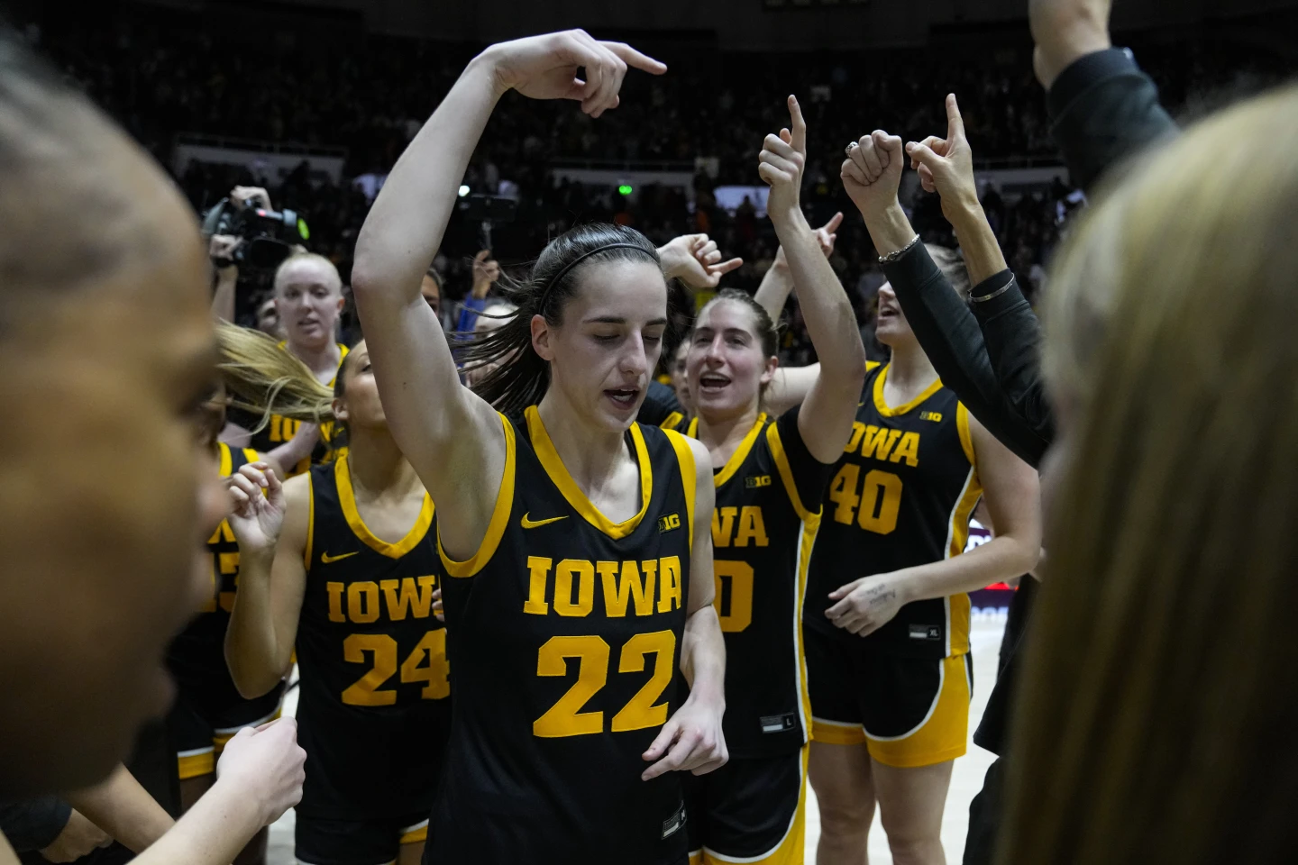 Caitlin Clark’s triple double and 3-point flurry lead No. 3 Iowa to rout over Purdue