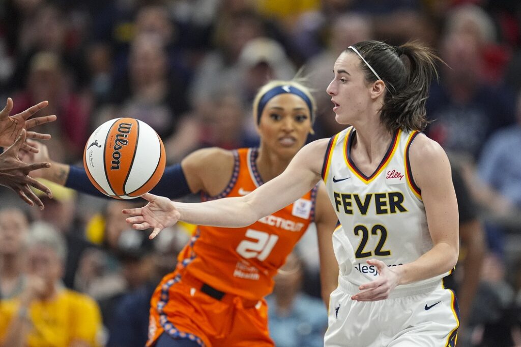 Caitlin Clark to miss at least two weeks with left quad strain as Fever sitting at .500 in standings