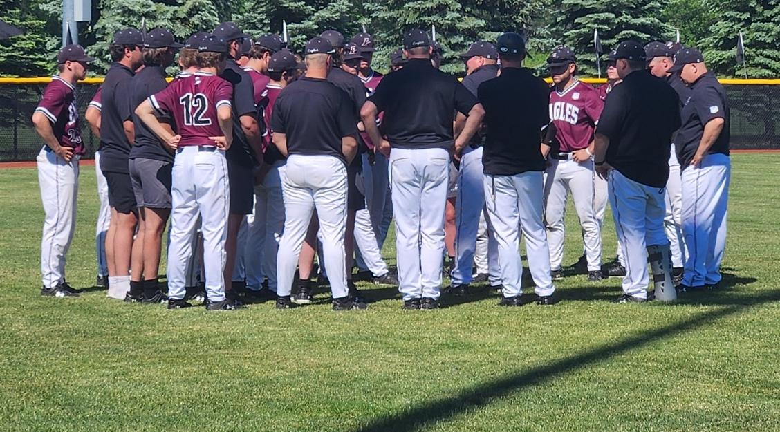 UW-La Crosse baseball season ends a win away from back-to-back trips to College World Series