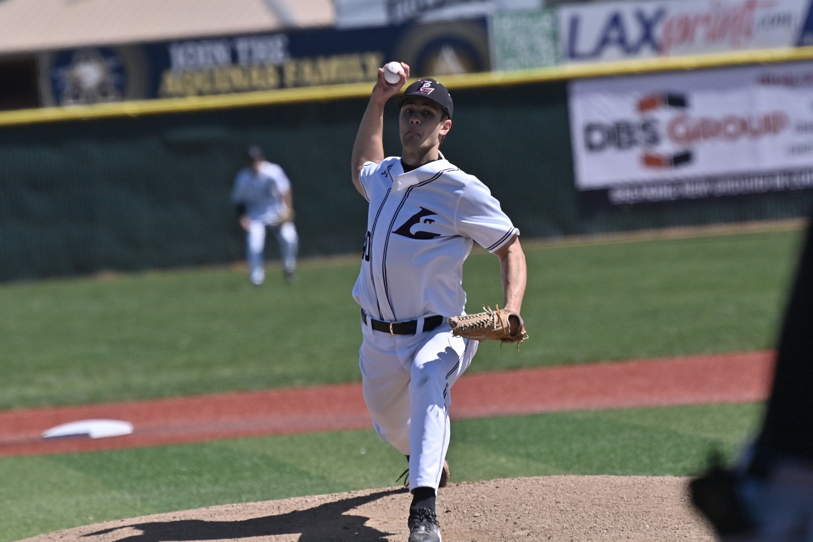 No. 16 UW-L baseball faces 5th-ranked UW-Whitewater in bid to get back to College World Series