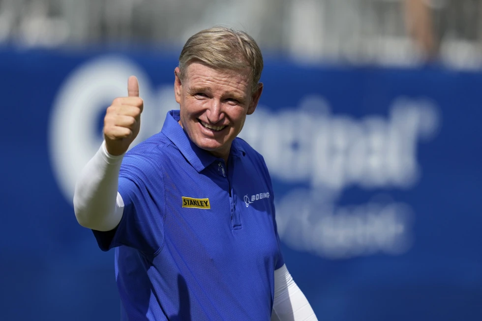 In Madison, Ernie Els wins 2nd straight PGA Tour Champions title, after Stricker misses 2-footer