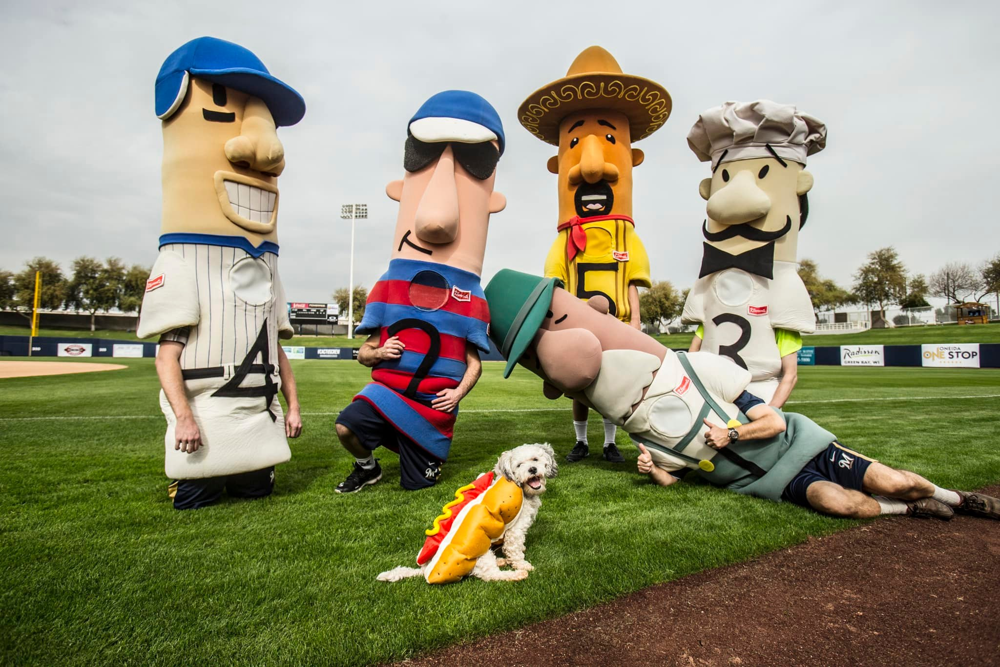 Brewers say goodbye to beloved mascot Hank the dog