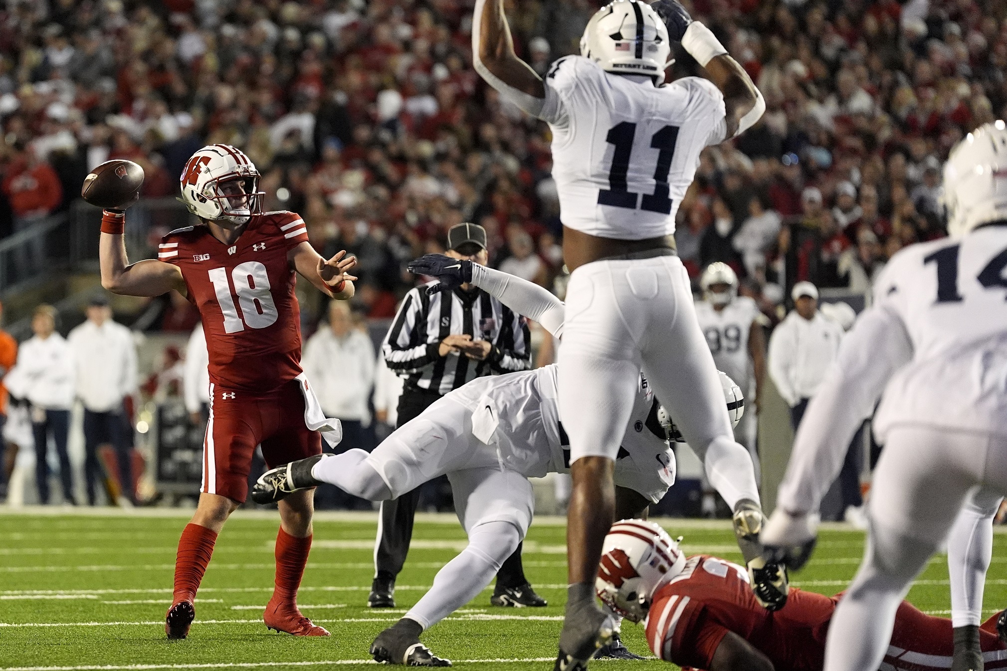 Badgers fall to No. 3 Penn State, despite loss of quarterback Drew Allar