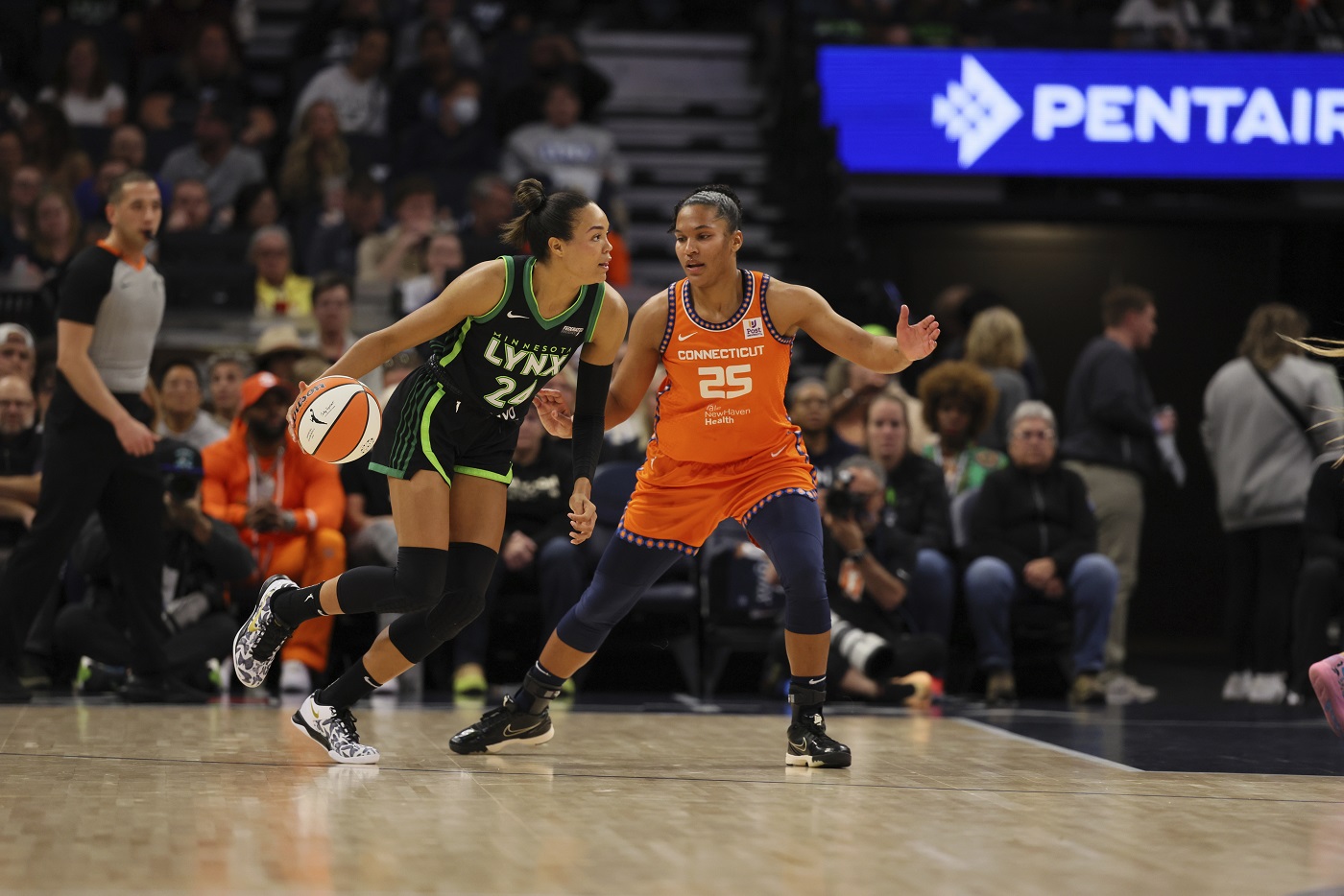 Lynx top Sun in Game 2 to even WNBA semifinals behind Collier’s supporting cast