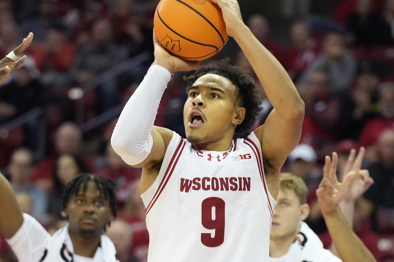 AP men’s player of the week: No. 19 Wisconsin’s John Tonje has a big game in win over No. 17 Arizona