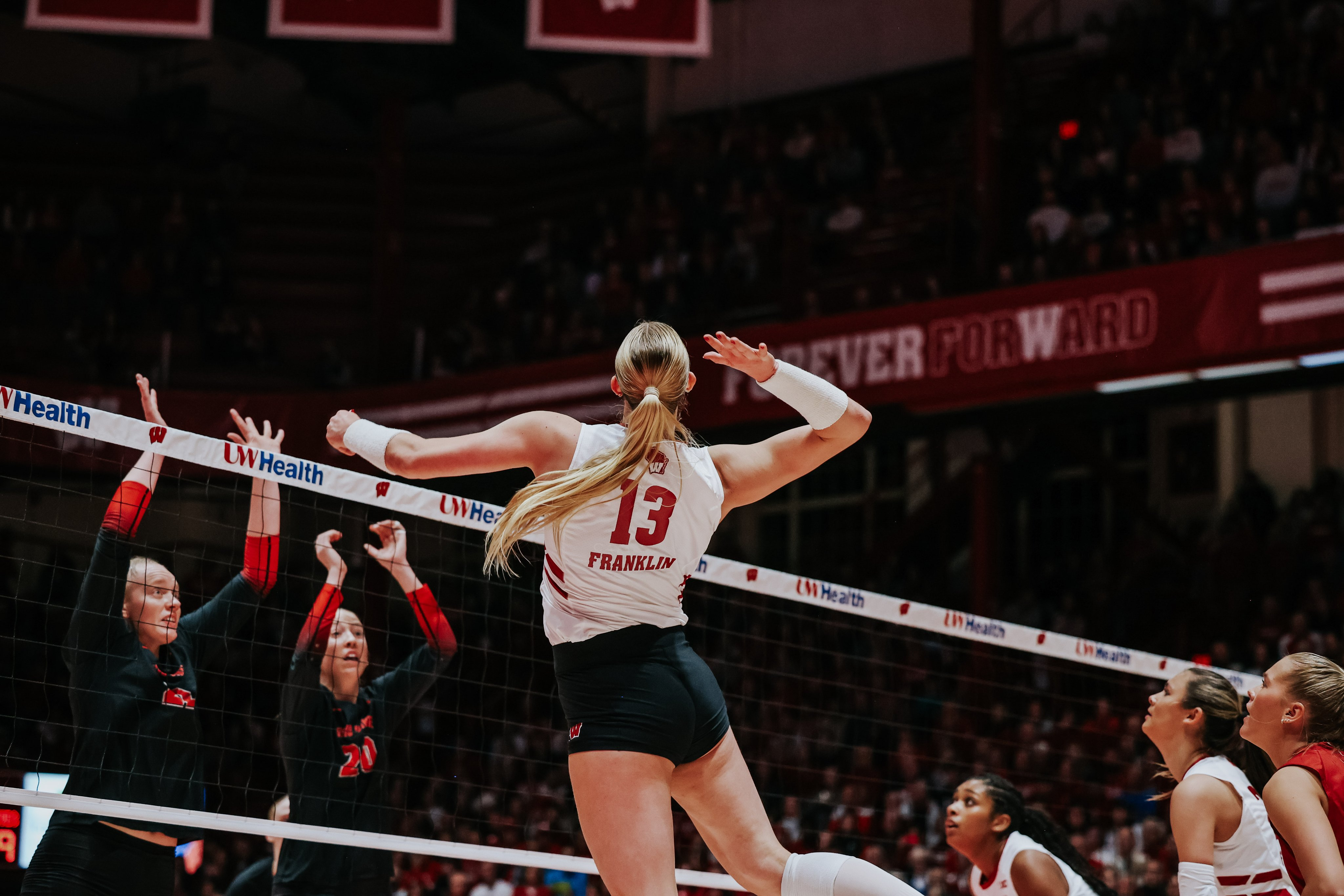 Franklin gets 25 kills as No. 6 Wisconsin pulls out 5-set win vs. Ohio St.