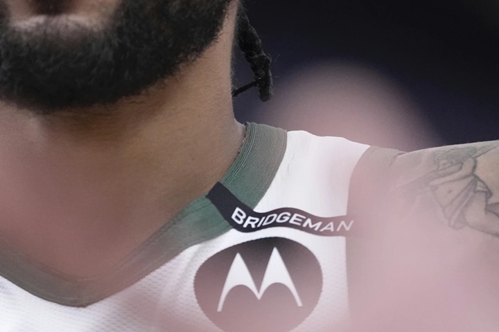 Bucks wearing jersey patches honoring Junior Bridgeman for remainder of season