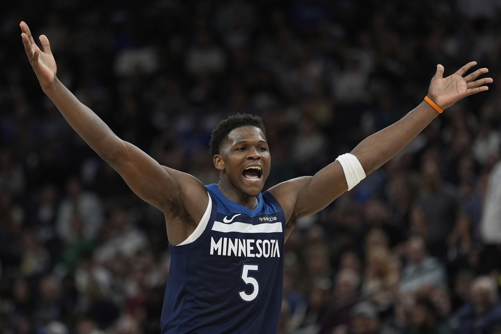 Timberwolves push Lakers to edge of elimination with 116-113 comeback win behind Edwards' 43 points