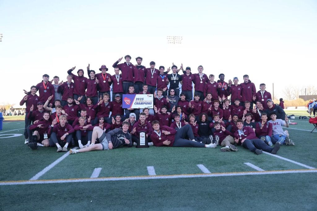 Blaskowski breaks own NCAA DIII record, in leading UW-L to 32nd WIAC title in last 33 tries